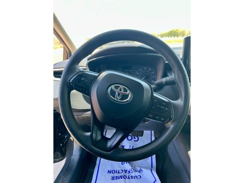 Used 2023 Toyota Corolla LE image 7