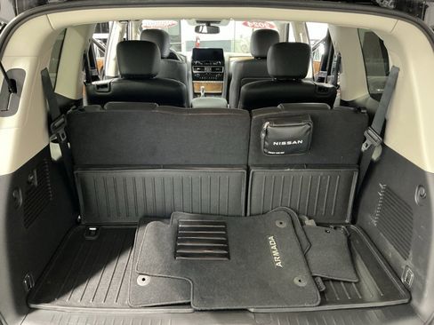 Used 2024 Nissan Armada SL w/ Captain's Chairs Package image 31