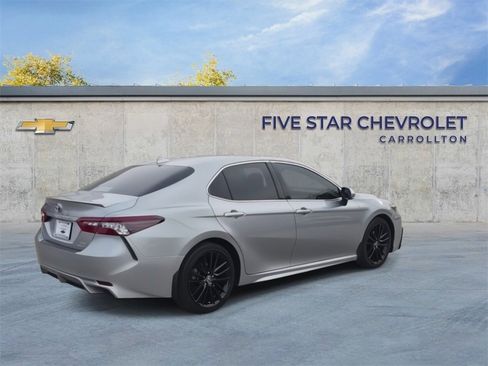 Used 2022 Toyota Camry XSE image 8