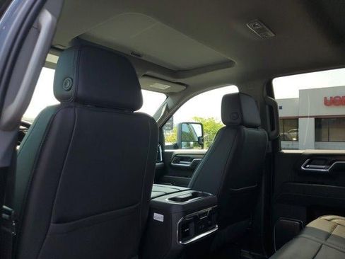 New 2026 GMC Sierra 2500 Denali AWD/4WD image 9