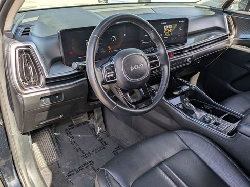 Used 2024 Kia Sorento S image 14