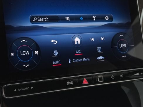 Used 2022 Mercedes-Benz C 300 Sedan image 32