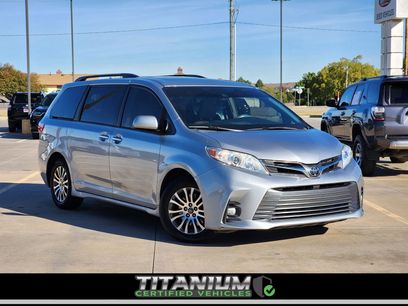 Used 2018 Toyota Sienna XLE Premium
