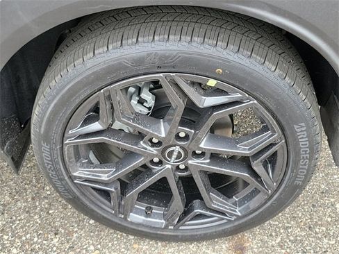 New 2025 Nissan Kicks SR w/ SR Premium Package image 28