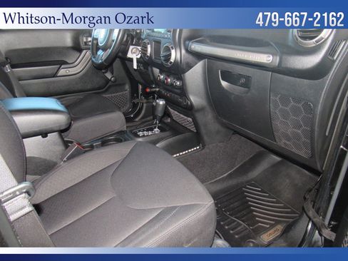 Used 2018 Jeep Wrangler Unlimited Sport w/ Connectivity Group image 29