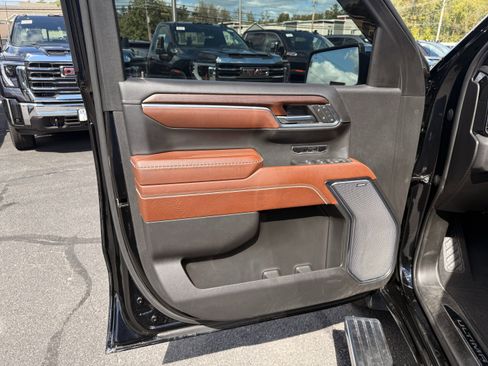 Certified 2024 GMC Sierra 1500 Denali Ultimate image 11