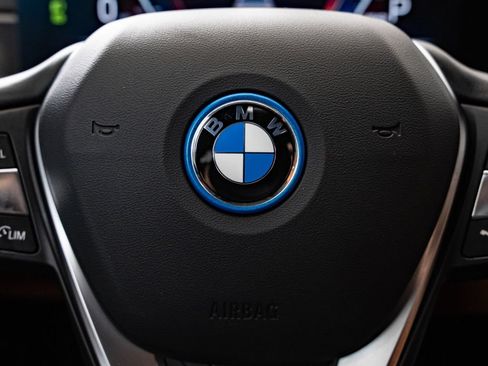Used 2023 BMW i4 eDrive35 w/ Premium Package RWD image 30