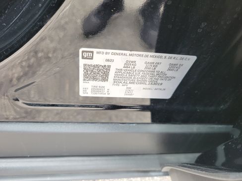 Used 2024 GMC Terrain SLE FWD image 30