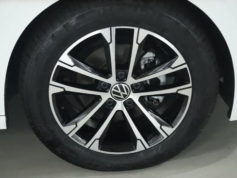 Certified 2024 Volkswagen Jetta Sport FWD image 10