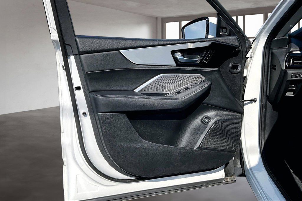 Certified 2024 Acura MDX SH-AWD image 23