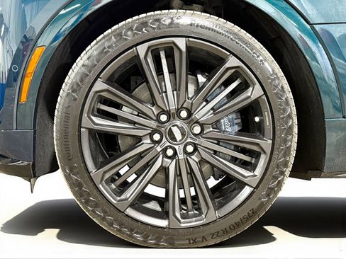 New 2026 Cadillac Lyriq V image 12