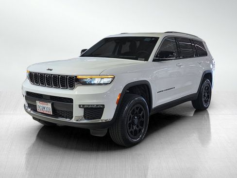 Used 2023 Jeep Grand Cherokee L Limited w/ Luxury Tech Group II AWD/4WD image 3
