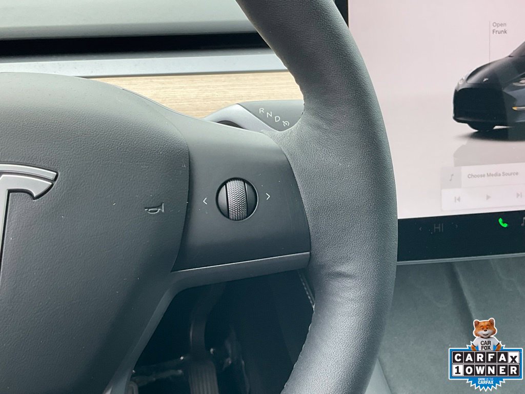 Used 2024 Tesla Model Y 2WD image 59