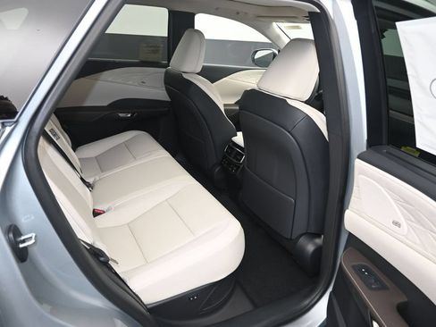 New 2026 Lexus RX 350 w/ Convenience Package AWD/4WD image 12