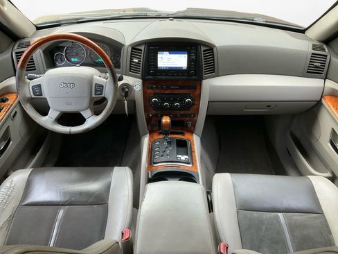 Used 2006 Jeep Grand Cherokee Overland w/ Skid Plate Group image 10