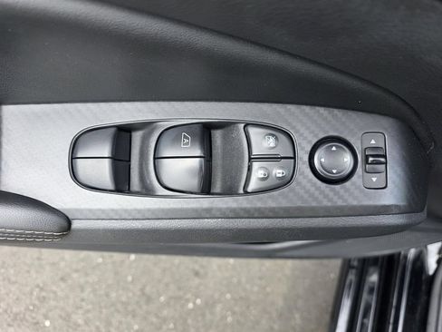 Used 2024 Nissan Altima 2.5 SV AWD/4WD image 12