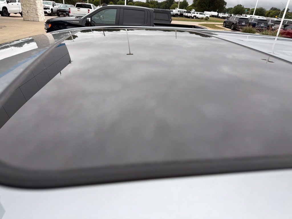 Used 2025 GMC Canyon Denali AWD/4WD image 8