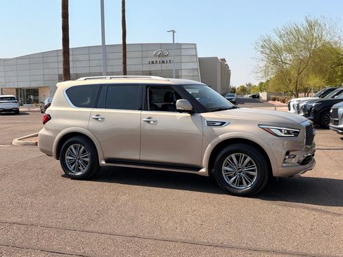 Certified 2024 INFINITI QX80 Luxe w/ Cargo Package AWD/4WD image 6