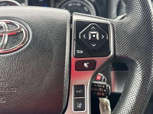 Used 2022 Toyota Tacoma SR5 RWD image 21
