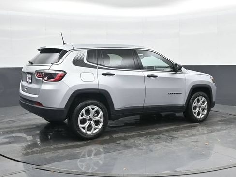 Used 2025 Jeep Compass Sport w/ Mopar Graphics Package AWD/4WD image 20