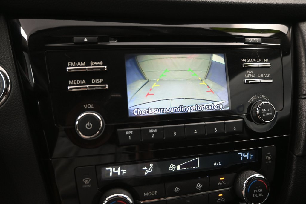 Used 2017 Nissan Rogue SV w/ Midnight Edition AWD/4WD image 18