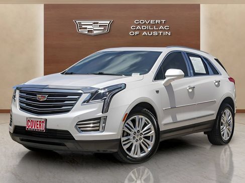 Used 2017 Cadillac XT5 Premium Luxury FWD image 1