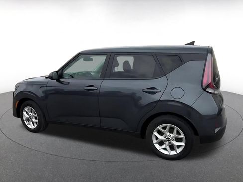 Used 2025 Kia Soul LX w/ LX Technology Package FWD image 10
