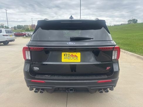 Used 2025 Ford Explorer ST AWD/4WD image 4