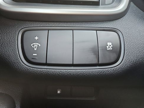 Used 2016 Kia Sorento LX w/ LX Convenience Package image 21