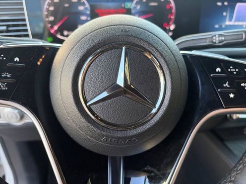 Used 2025 Mercedes-Benz GLS 450 4MATIC image 7