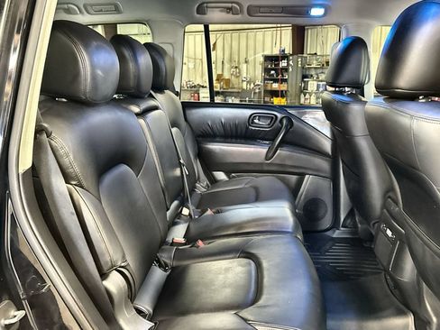 Used 2022 Nissan Armada SV w/ SV Appearance Package RWD image 31