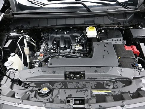 Used 2024 Nissan Pathfinder S image 20