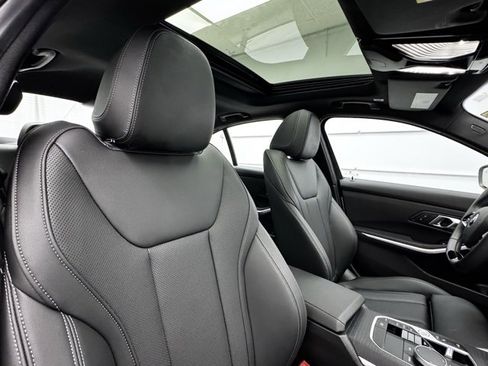 Used 2025 BMW 330i xDrive Sedan w/ Convenience Package image 23