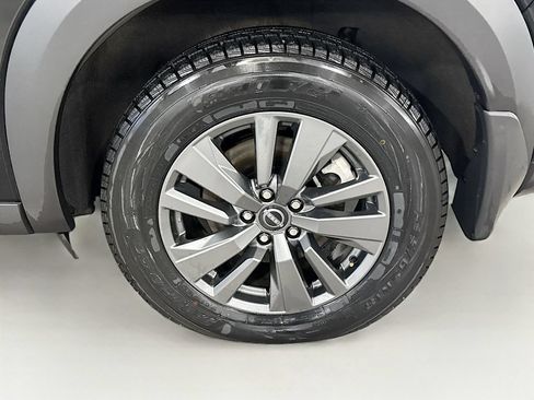 Used 2024 Nissan Pathfinder SV AWD/4WD image 33