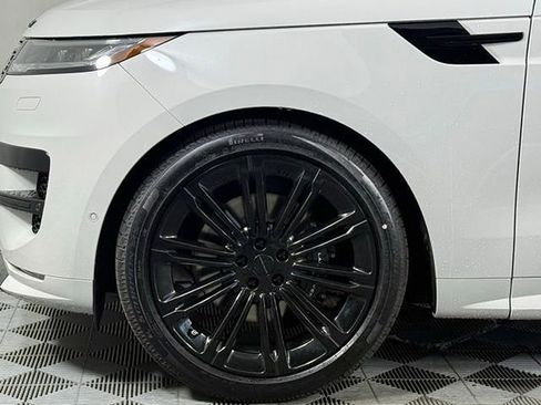 New 2026 Land Rover Range Rover Sport Dynamic SE AWD/4WD image 14