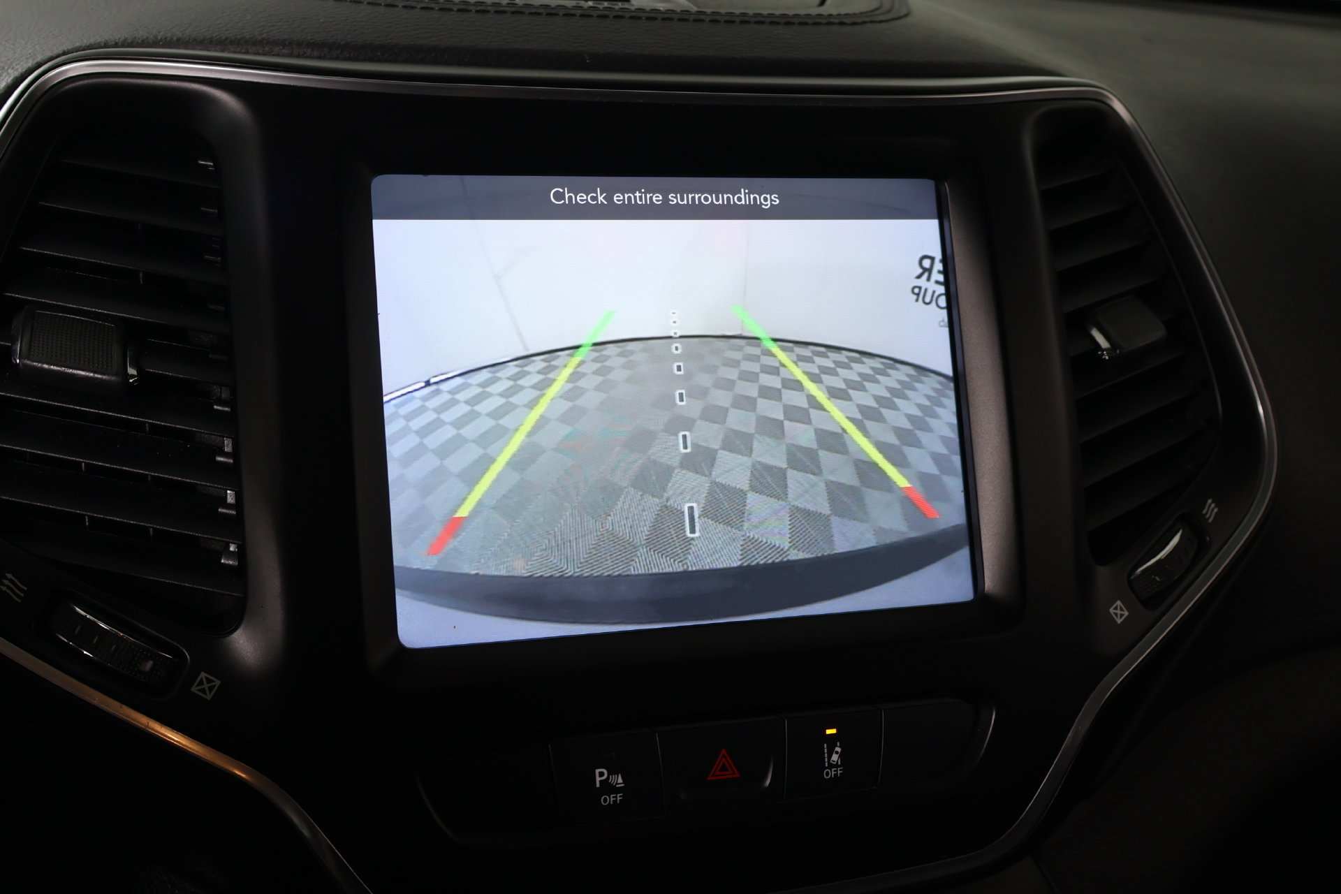 Used 2021 Jeep Cherokee Latitude Lux w/ Comfort/Convenience Group FWD image 6