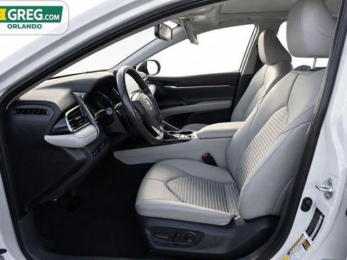 Used 2024 Toyota Camry SE w/ Audio Upgrade Package FWD image 10