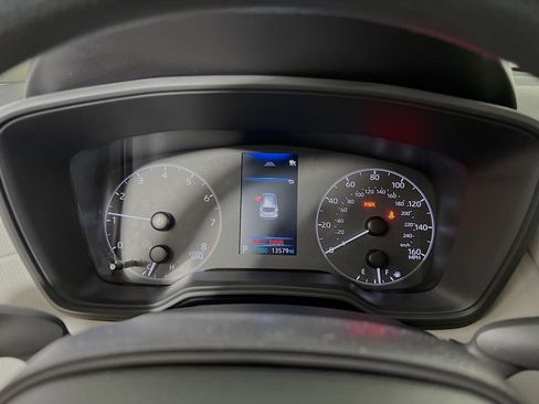 Used 2024 Toyota Corolla Cross L image 22