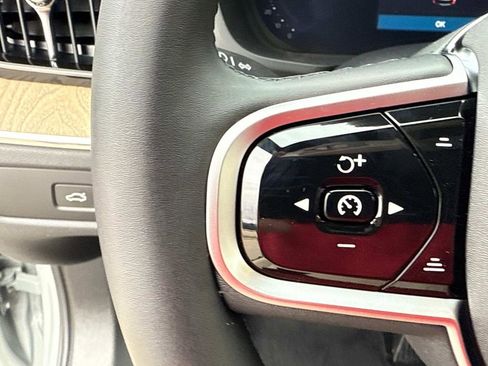 New 2026 Volvo XC60 B5 Plus w/ Climate Package PRO image 29