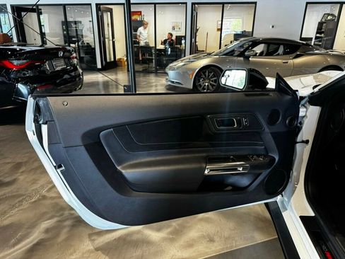 Used 2017 Ford Mustang Shelby GT350 image 9