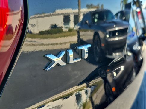 Used 2019 Ford Explorer XLT w/ Equipment Group 202A image 12