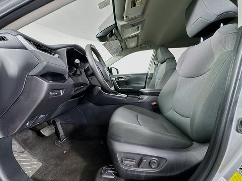 Certified 2025 Toyota RAV4 XLE AWD/4WD image 19