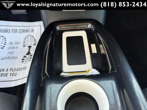 Used 2016 Toyota Prius Three w/ Advanced Technology Package FWD image 27