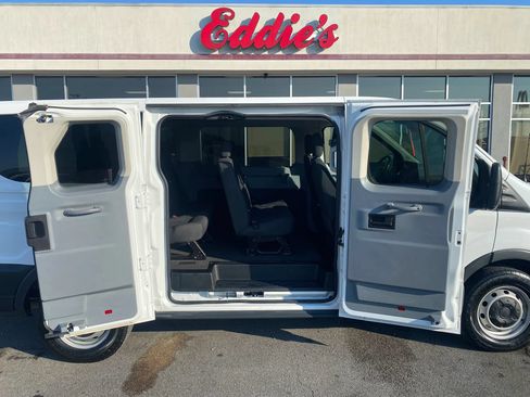 Used 2016 Ford Transit 150 XL RWD image 22