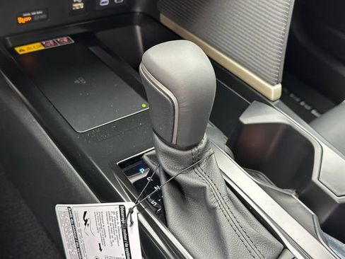 Used 2026 Toyota Camry SE w/ Convenience Package FWD image 22
