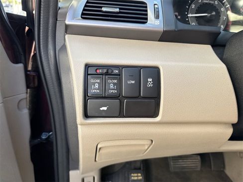 Used 2017 Honda Odyssey EX-L image 56