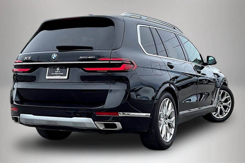 Used 2023 BMW X7 xDrive40i w/ Premium Package AWD/4WD image 5