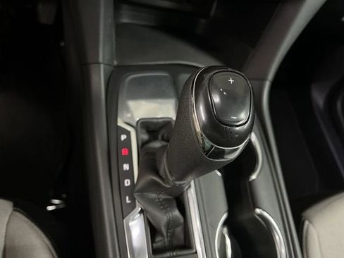 Used 2021 Chevrolet Equinox LS w/ LS Convenience Package FWD image 15