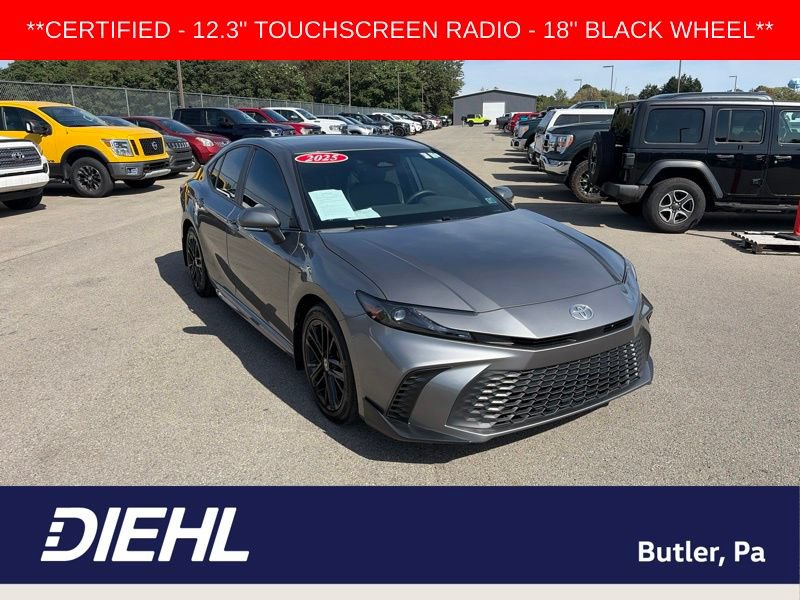 Used 2025 Toyota Camry SE w/ Convenience Package AWD/4WD image 1
