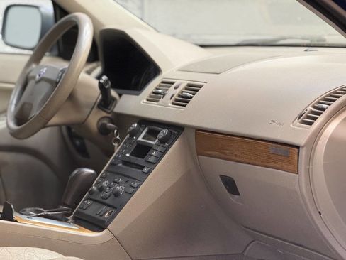 Used 2006 Volvo XC90 V8 image 2